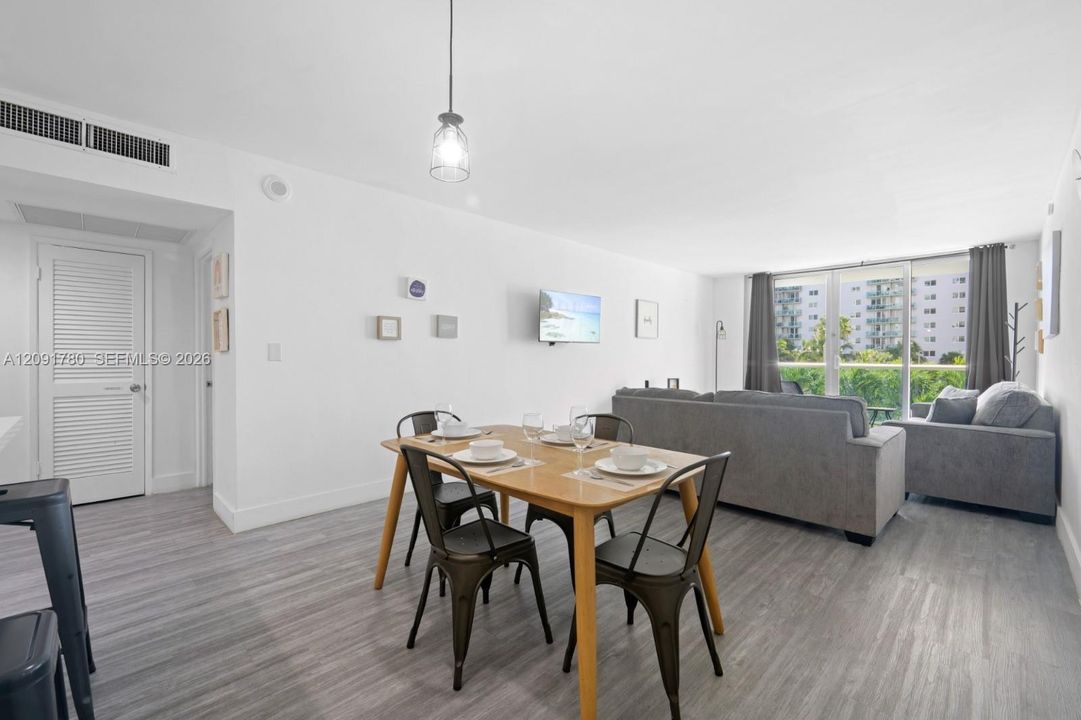 En Venta: $430,000 (1 camas, 1 baños, 1005 Pies cuadrados)