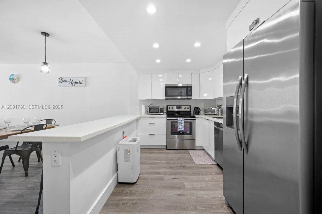 En Venta: $430,000 (1 camas, 1 baños, 1005 Pies cuadrados)