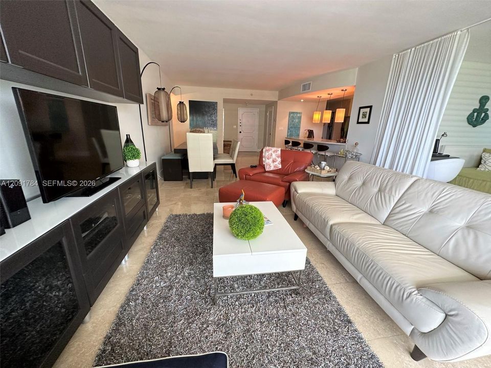 For Rent: $3,450 (1 beds, 2 baths, 1323 Square Feet)