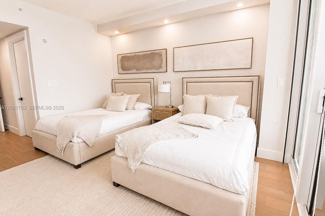 For Sale: $3,900,000 (4 beds, 4 baths, 2930 Square Feet)