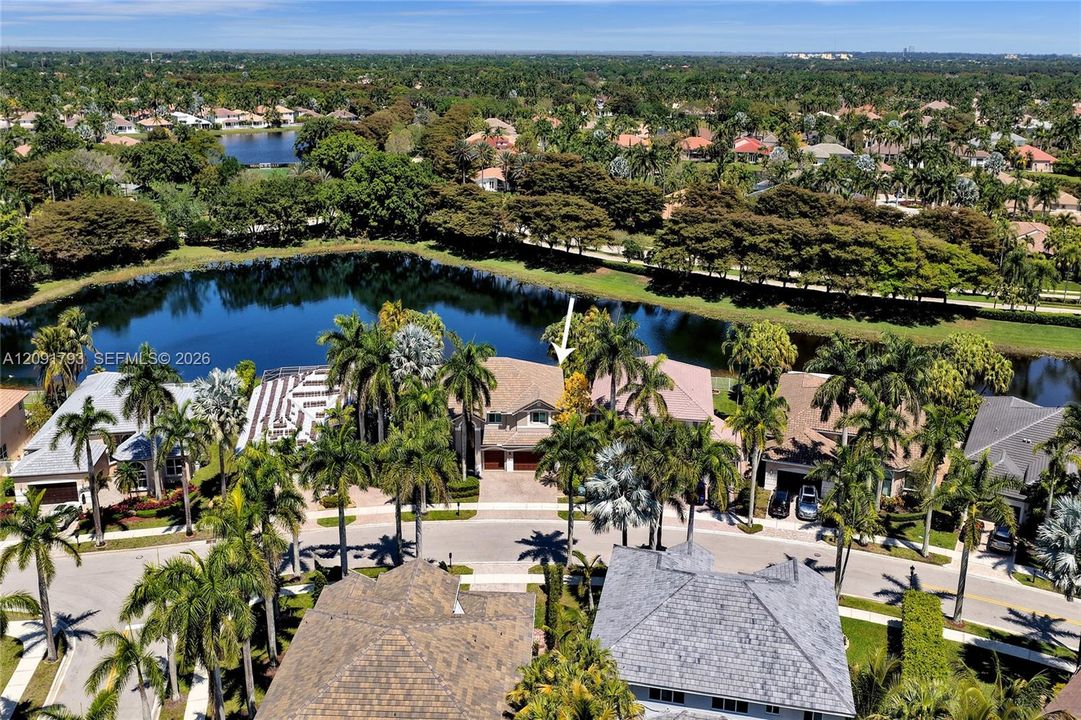 : $2,095,000 (6 camas, 4 baños, 3894 Pies cuadrados)
