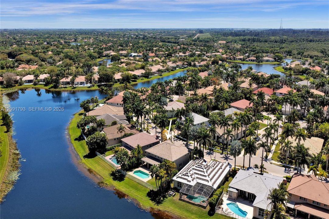 : $2,095,000 (6 camas, 4 baños, 3894 Pies cuadrados)