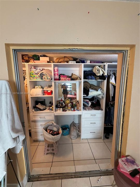 En Venta: $560,000 (4 camas, 3 baños, 1756 Pies cuadrados)