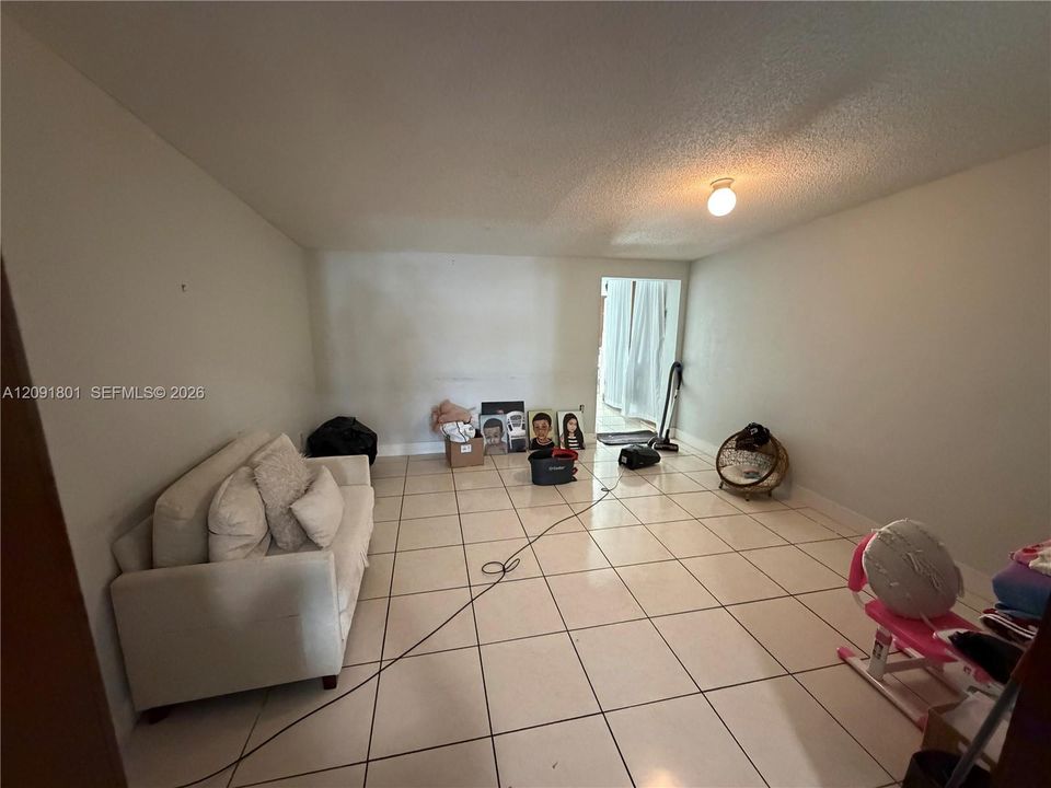 En Venta: $560,000 (4 camas, 3 baños, 1756 Pies cuadrados)