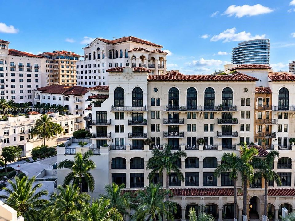 For Rent: $4,200 (2 beds, 2 baths, 1251 Square Feet)