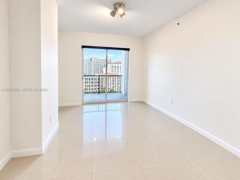 For Rent: $4,200 (2 beds, 2 baths, 1251 Square Feet)