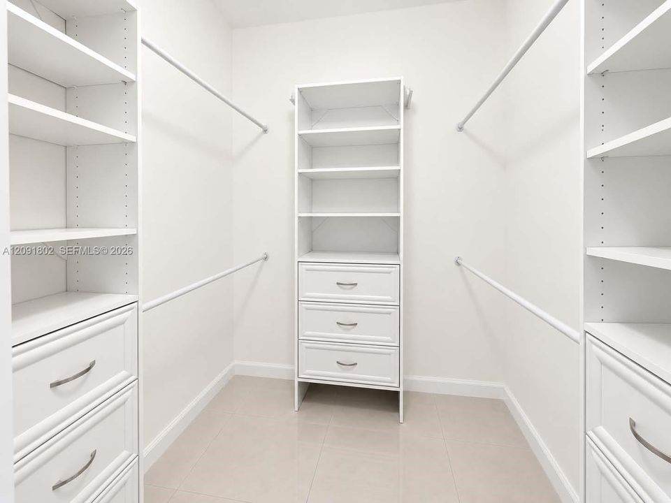 For Rent: $4,200 (2 beds, 2 baths, 1251 Square Feet)