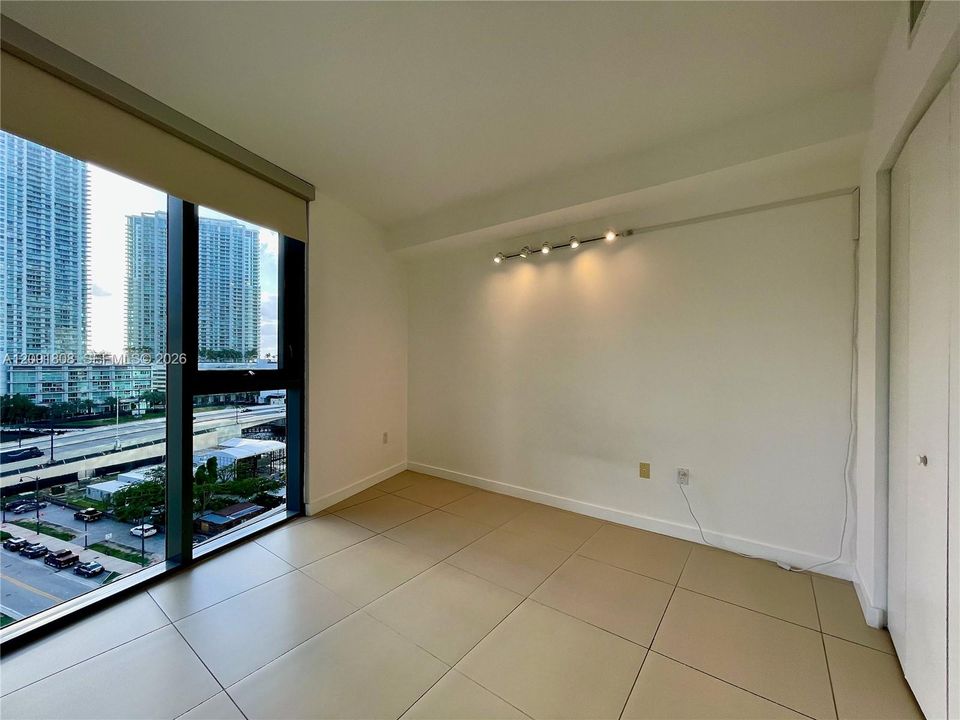 For Sale: $579,000 (2 beds, 2 baths, 1116 Square Feet)