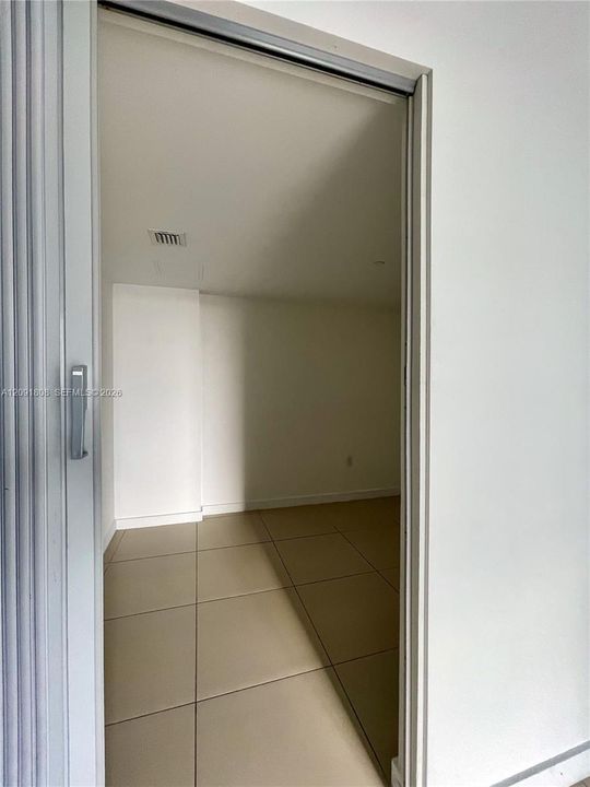 For Sale: $579,000 (2 beds, 2 baths, 1116 Square Feet)