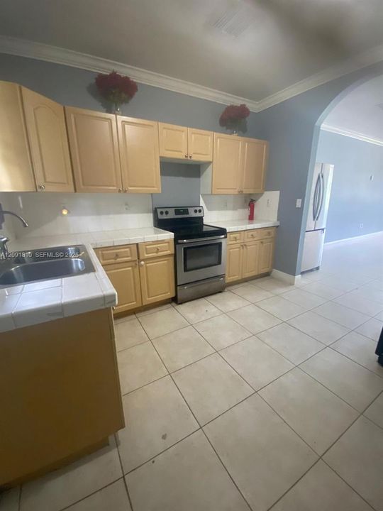 В аренду: $2,800 (3 спален, 2 ванн, 1500 Квадратных фут)