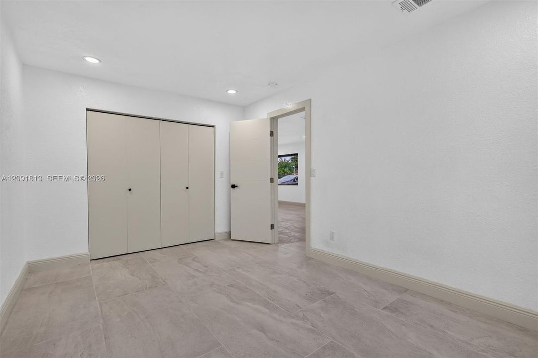 For Sale: $689,900 (5 beds, 3 baths, 2160 Square Feet)