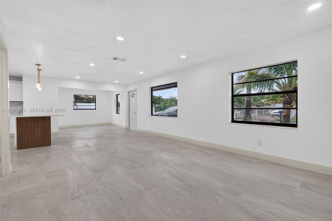 For Sale: $689,900 (5 beds, 3 baths, 2160 Square Feet)
