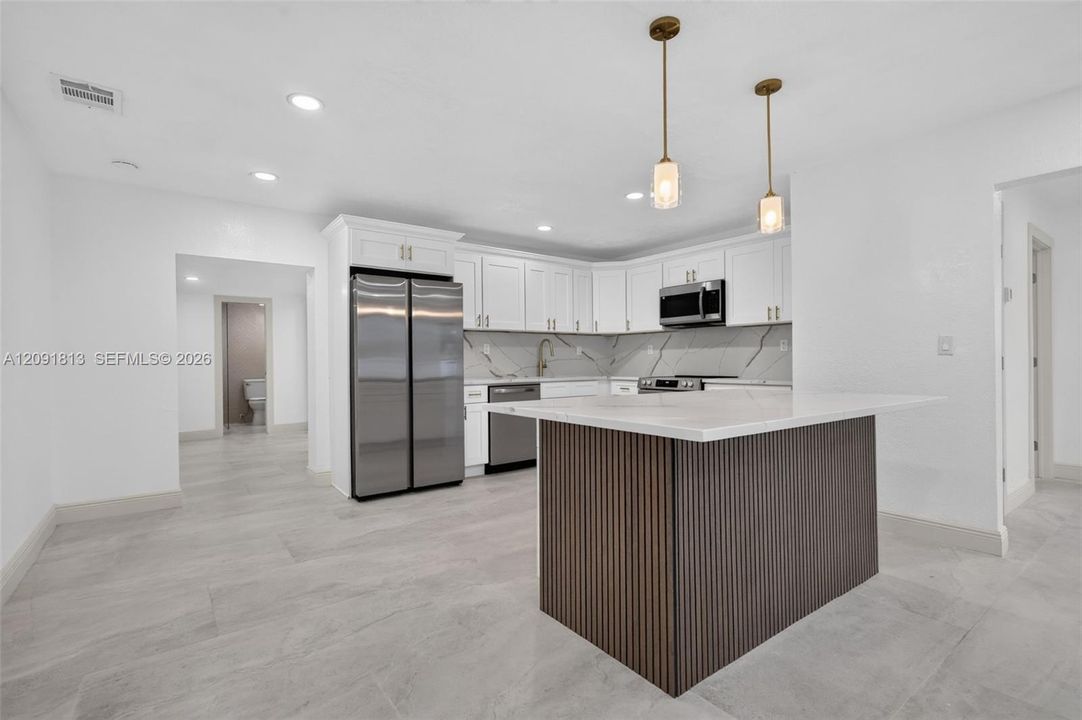 For Sale: $689,900 (5 beds, 3 baths, 2160 Square Feet)
