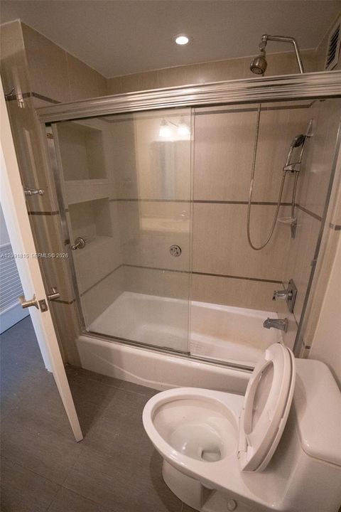 For Rent: $3,600 (2 beds, 2 baths, 1134 Square Feet)