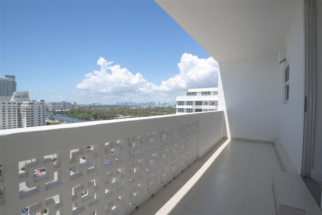 For Rent: $3,600 (2 beds, 2 baths, 1134 Square Feet)