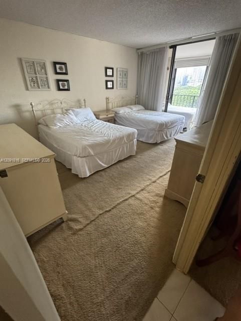 For Rent: $2,900 (1 beds, 1 baths, 1056 Square Feet)