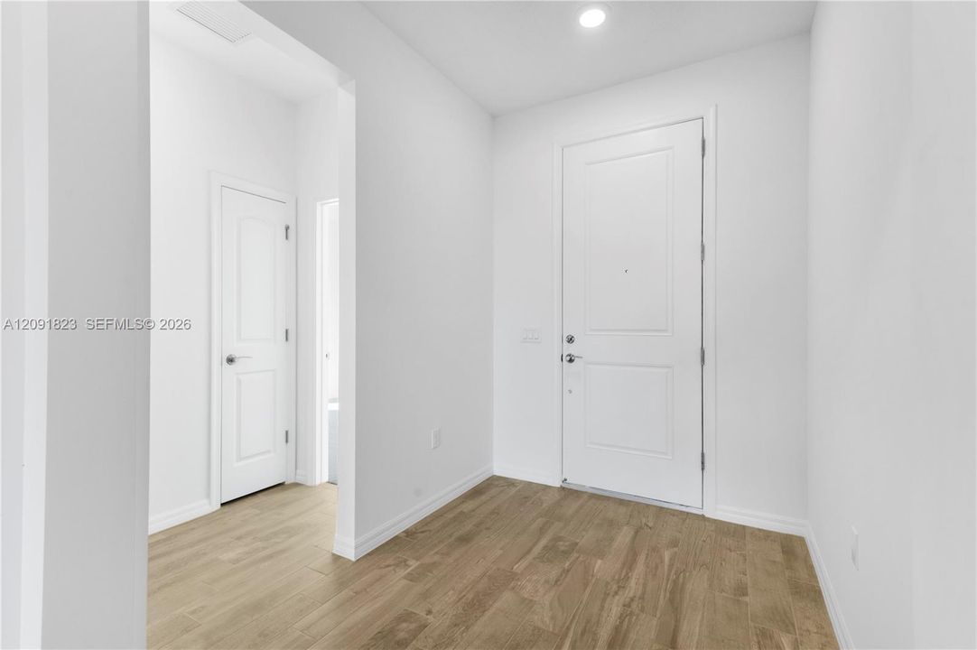 For Rent: $4,700 (3 beds, 2 baths, 2094 Square Feet)