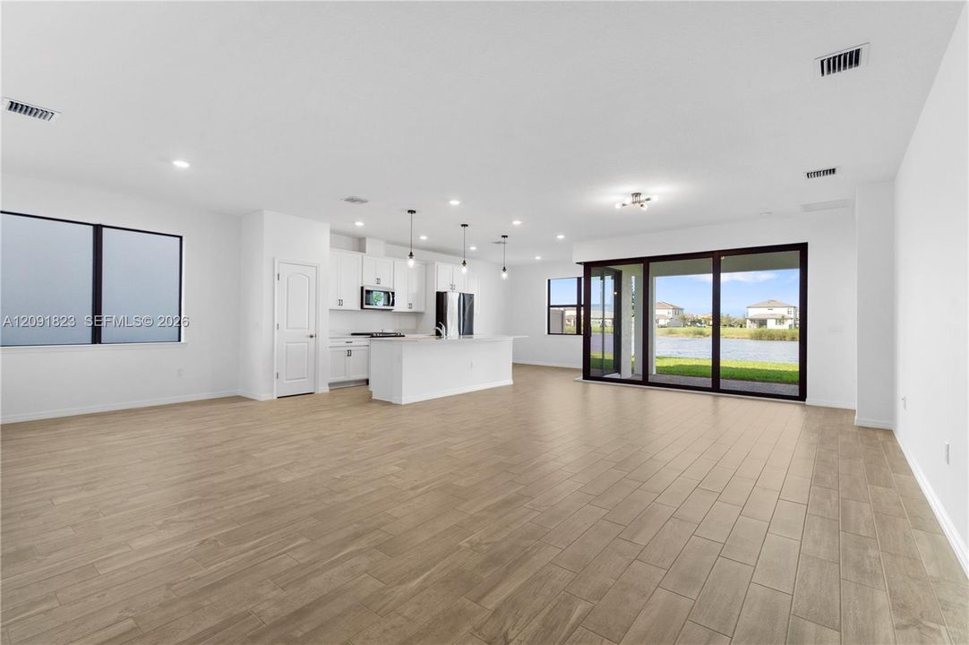 For Rent: $4,700 (3 beds, 2 baths, 2094 Square Feet)