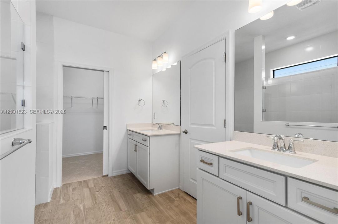 For Rent: $4,700 (3 beds, 2 baths, 2094 Square Feet)