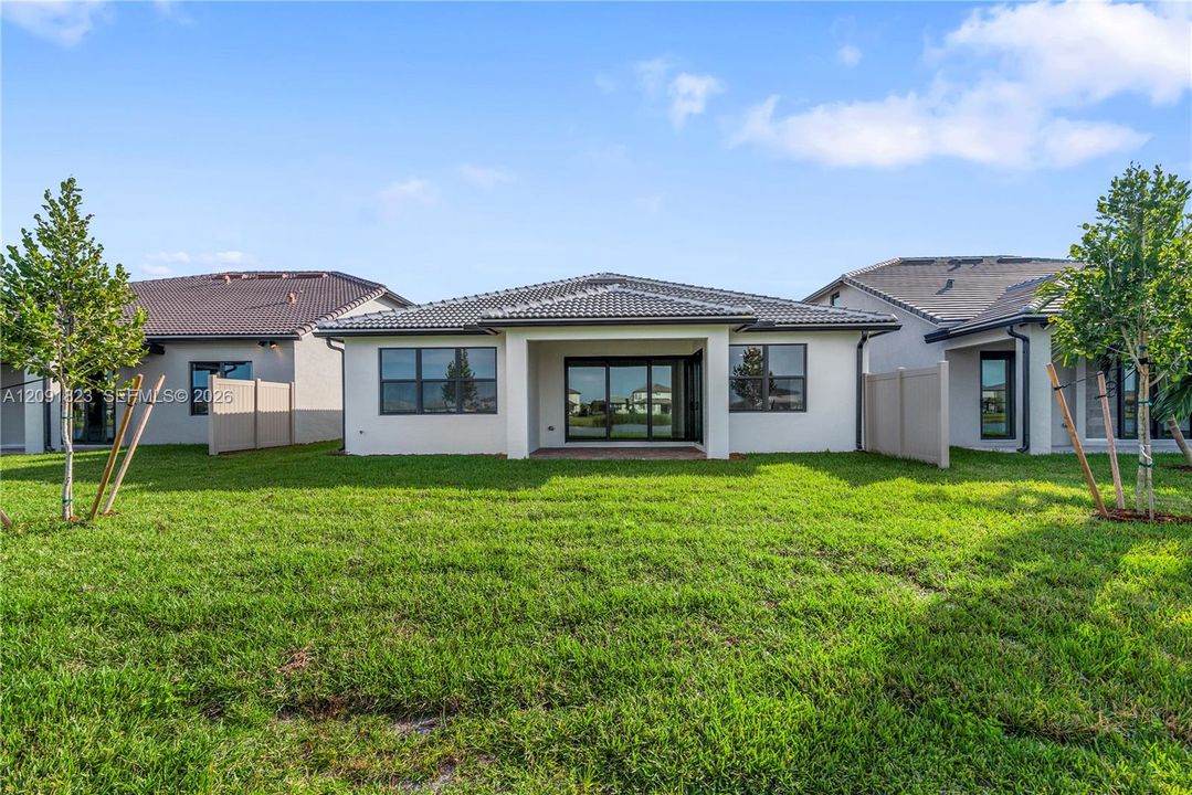 For Rent: $4,700 (3 beds, 2 baths, 2094 Square Feet)