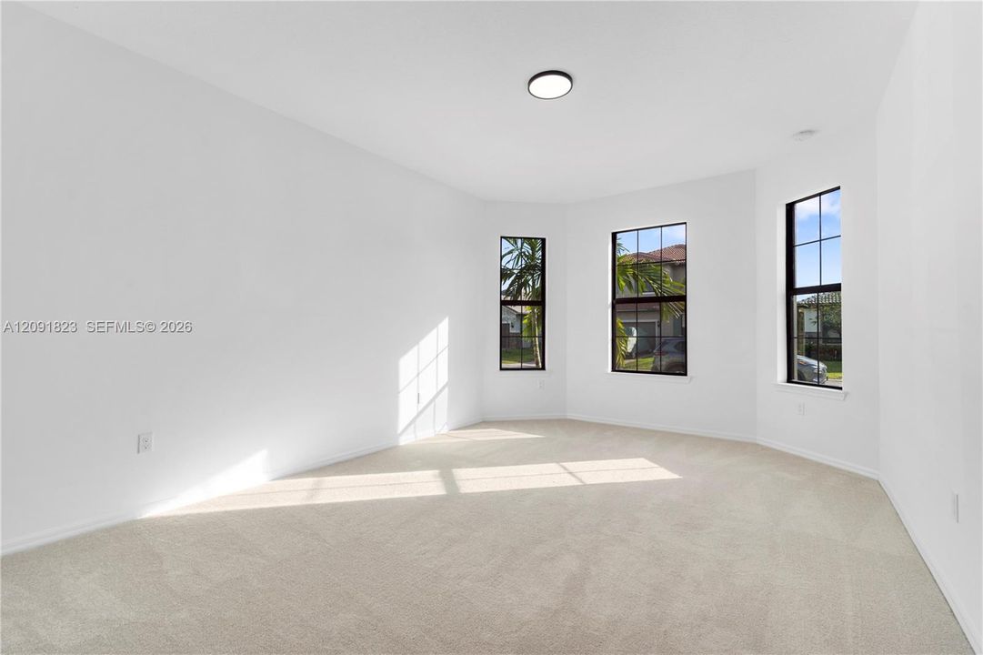 For Rent: $4,700 (3 beds, 2 baths, 2094 Square Feet)