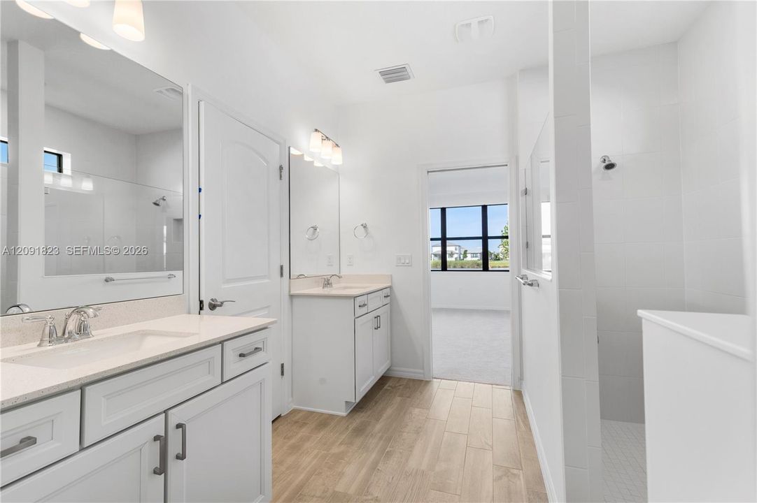 For Rent: $4,700 (3 beds, 2 baths, 2094 Square Feet)