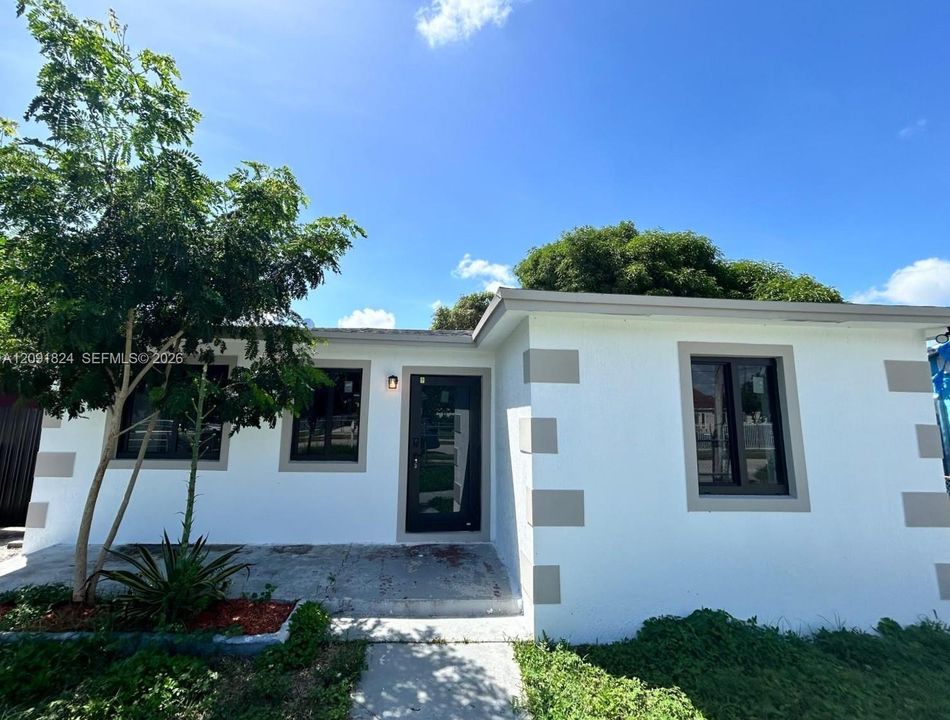 For Sale: $635,000 (4 beds, 2 baths, 1444 Square Feet)