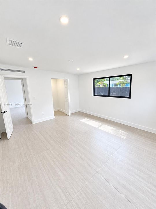 For Sale: $635,000 (4 beds, 2 baths, 1444 Square Feet)
