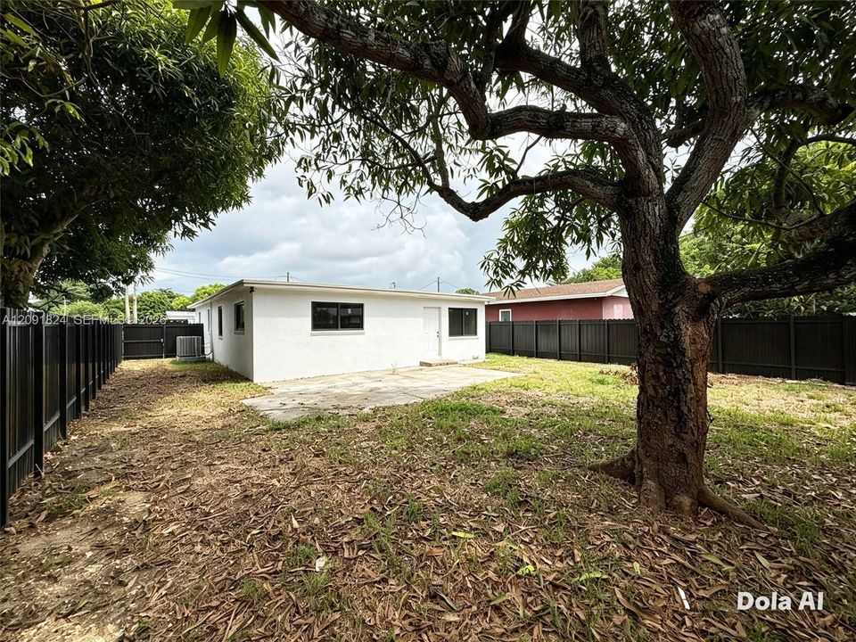 For Sale: $635,000 (4 beds, 2 baths, 1444 Square Feet)