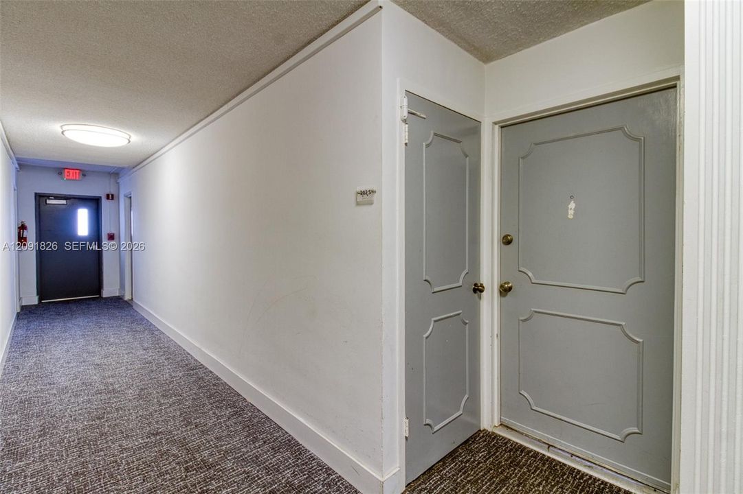 В аренду: $3,000 (1 спален, 1 ванн, 1125 Квадратных фут)
