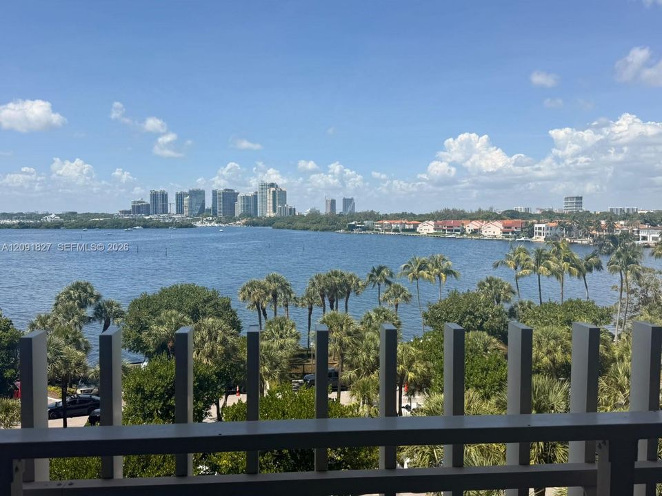 For Rent: $19,000 (2 beds, 2 baths, 1882 Square Feet)