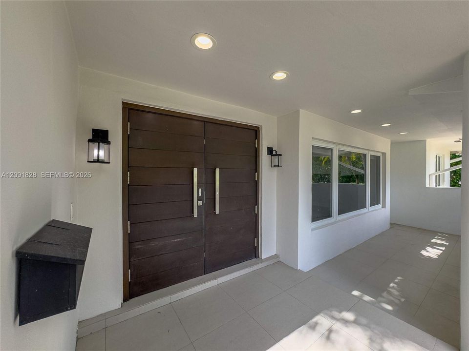 En Venta: $2,090,000 (5 camas, 4 baños, 3178 Pies cuadrados)