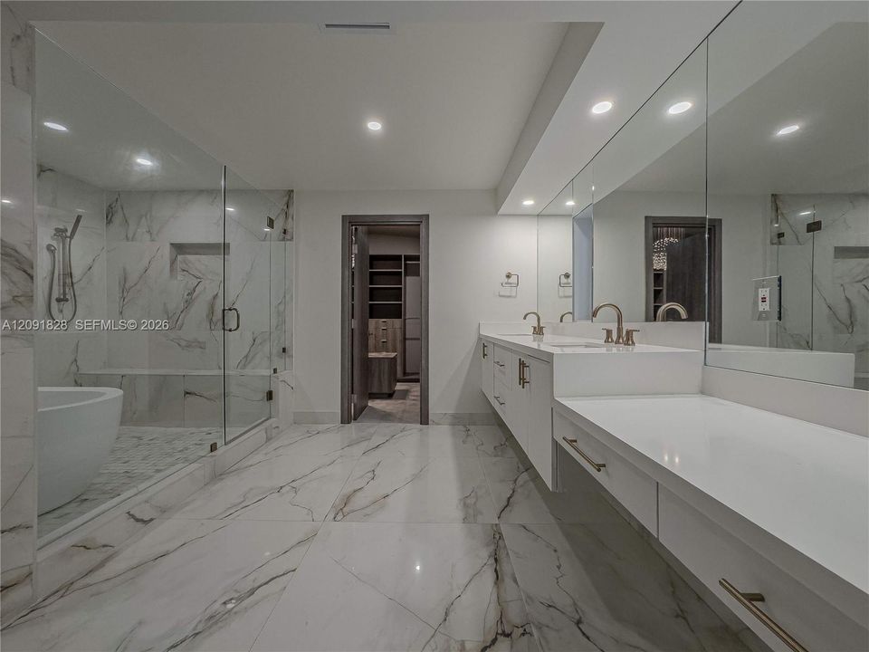 En Venta: $2,090,000 (5 camas, 4 baños, 3178 Pies cuadrados)