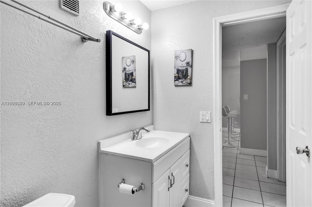 En Venta: $260,000 (2 camas, 2 baños, 960 Pies cuadrados)
