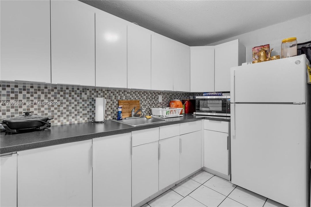 En Venta: $260,000 (2 camas, 2 baños, 960 Pies cuadrados)