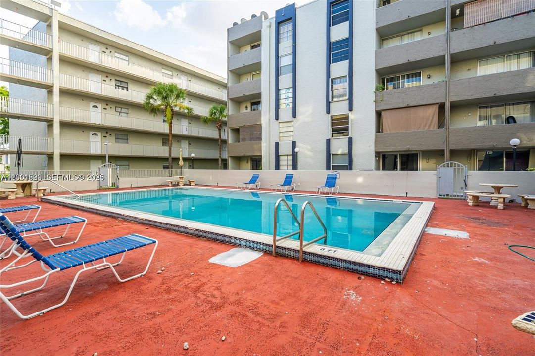 En Venta: $260,000 (2 camas, 2 baños, 960 Pies cuadrados)