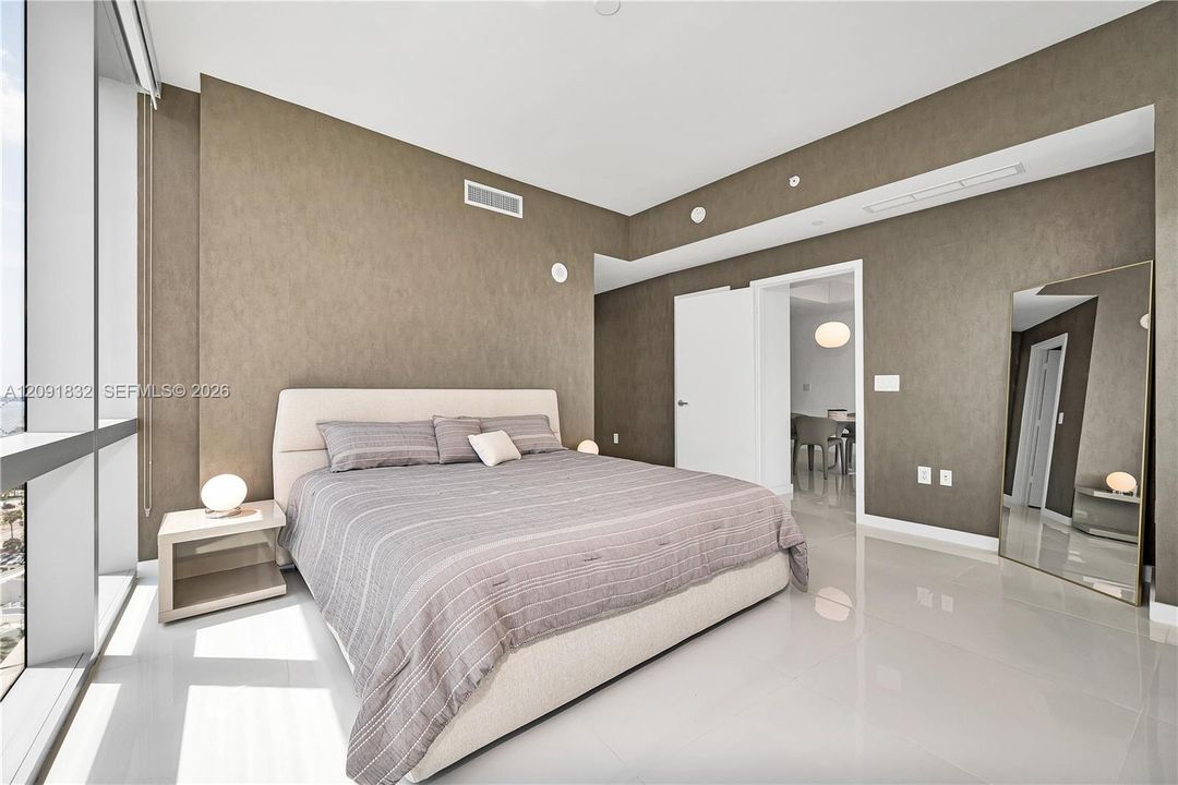 En Renta: $10,500 (4 camas, 4 baños, 2204 Pies cuadrados)