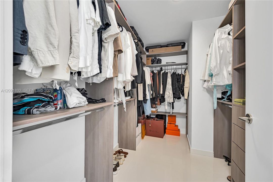 En Renta: $10,500 (4 camas, 4 baños, 2204 Pies cuadrados)