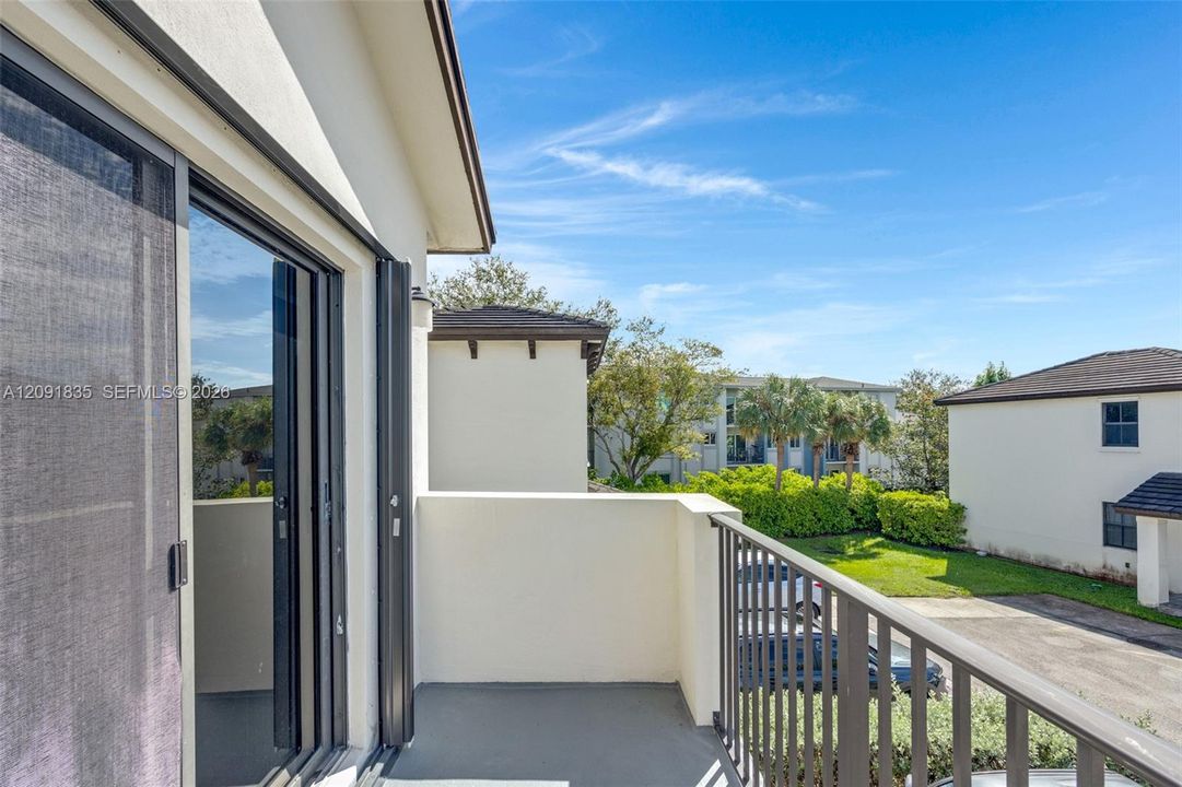 For Sale: $520,000 (4 beds, 3 baths, 2201 Square Feet)