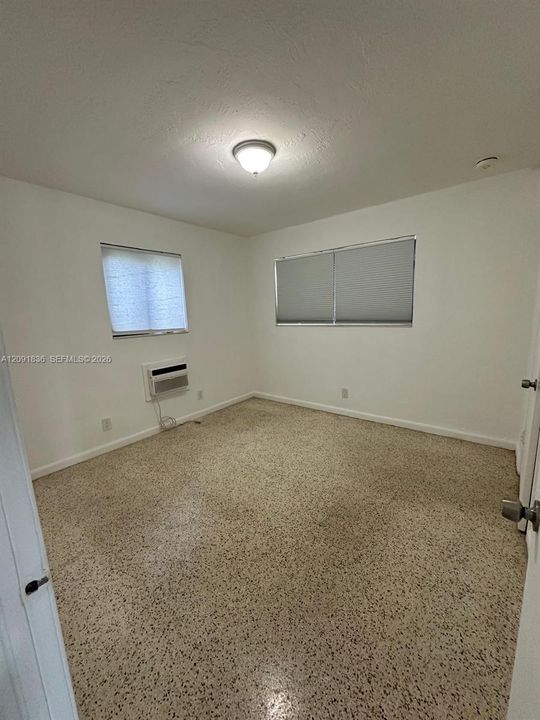 En Renta: $1,695 (1 camas, 1 baños, 2800 Pies cuadrados)