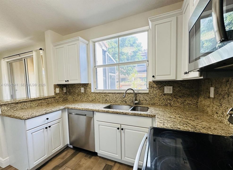 For Rent: $3,100 (2 beds, 2 baths, 1480 Square Feet)