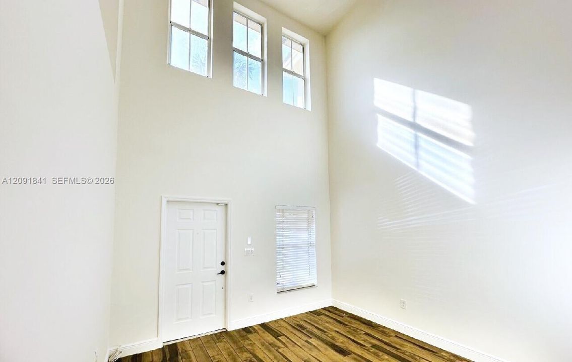 For Rent: $3,100 (2 beds, 2 baths, 1480 Square Feet)