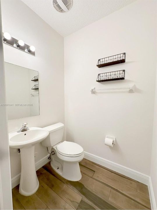 For Rent: $3,100 (2 beds, 2 baths, 1480 Square Feet)