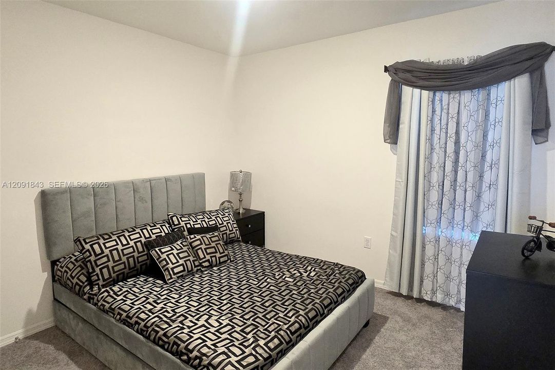 На продажу: $327,900 (3 спален, 2 ванн, 0 Квадратных фут)