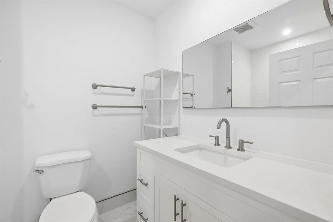 17-web-or-mls-5203_N_Flagler_Dr_07479