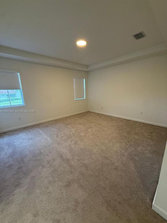En Venta: $639,900 (5 camas, 3 baños, 2666 Pies cuadrados)