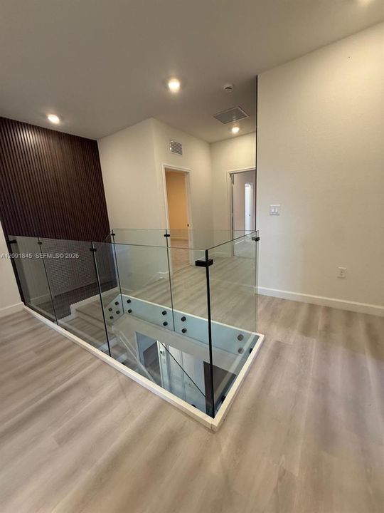 En Venta: $639,900 (5 camas, 3 baños, 2666 Pies cuadrados)