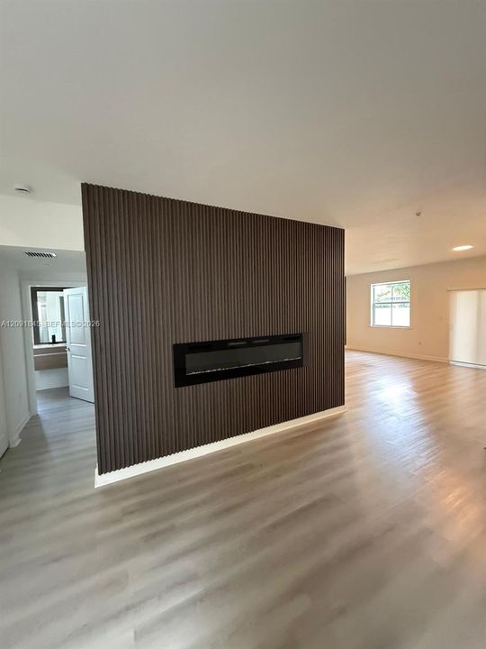 En Venta: $639,900 (5 camas, 3 baños, 2666 Pies cuadrados)