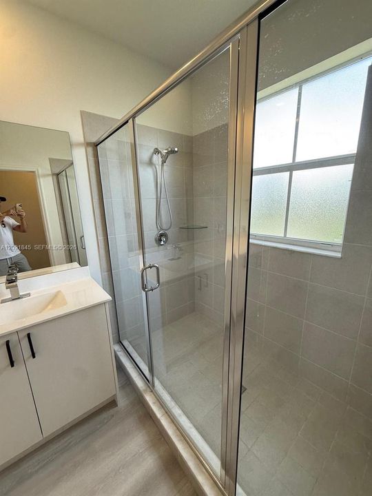 En Venta: $639,900 (5 camas, 3 baños, 2666 Pies cuadrados)