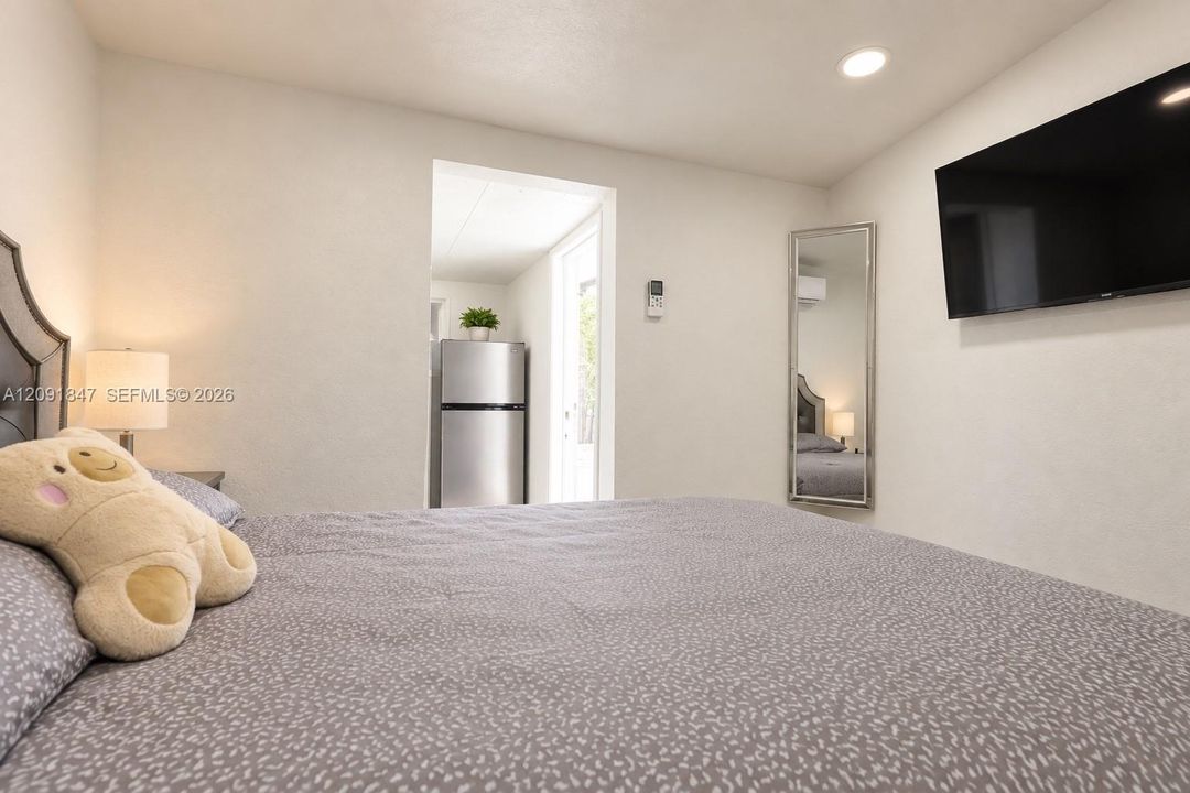En Venta: $620,000 (4 camas, 2 baños, 1985 Pies cuadrados)